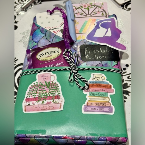 Gift friends blind date softcover new book - Picture 1 of 8